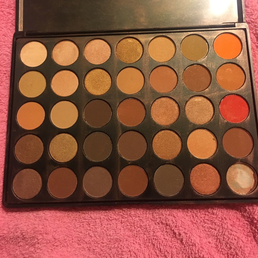 Brown shades pallet