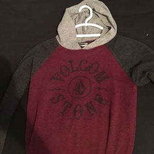 Long sleeve Volcom tee