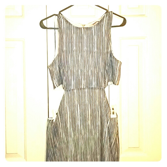 Forever 21 Dresses & Skirts - F21 sexy elegant open side and back dress