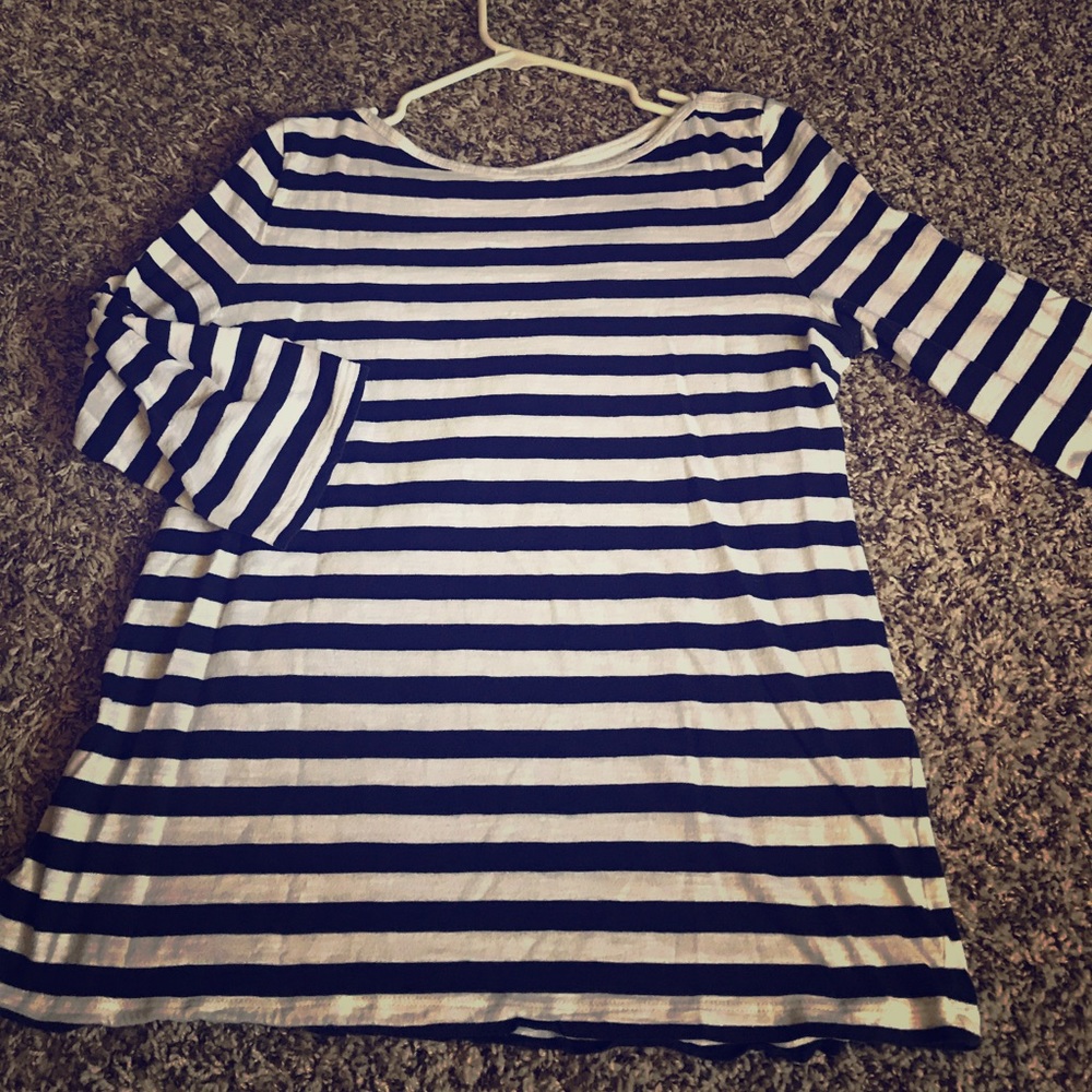 💕Loft Navy and White 3/4 Striped Tee💕