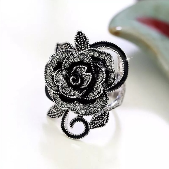2 Stunning Black Rose Rings Sizes 7&8 - Picture 3 of 6