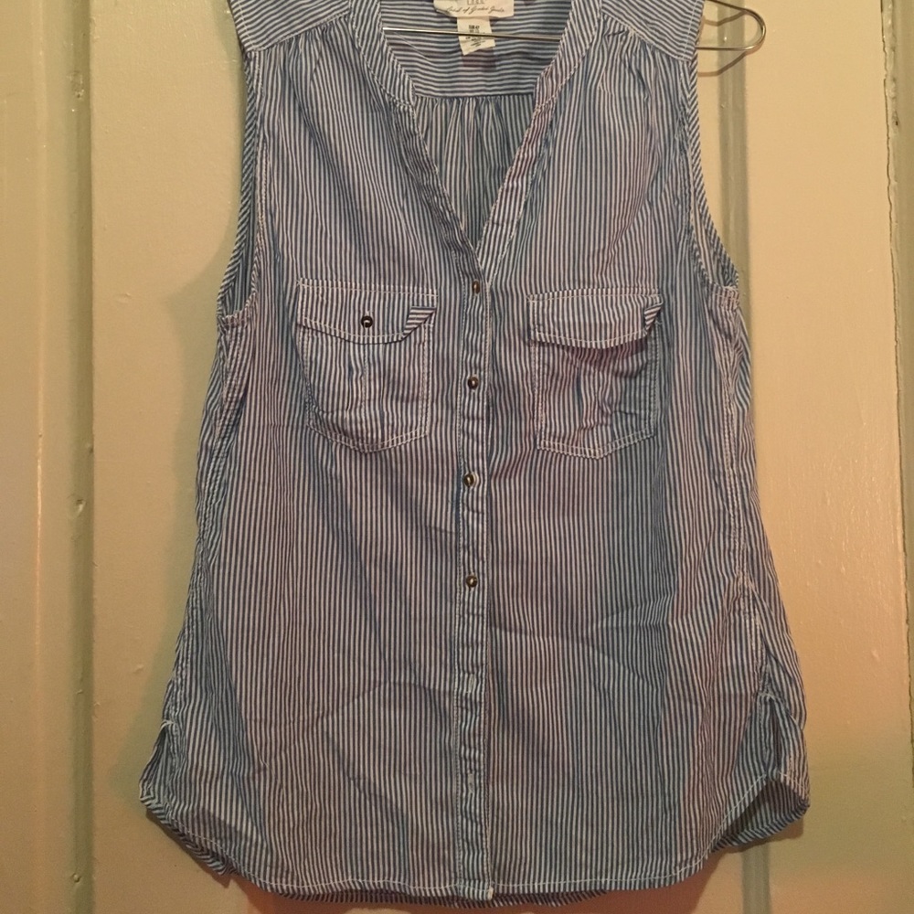 Stripped tank dress shirt