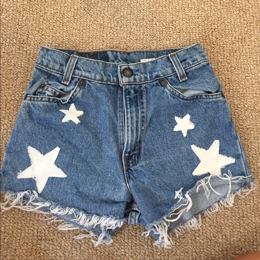levi's denim shorts with star detailing