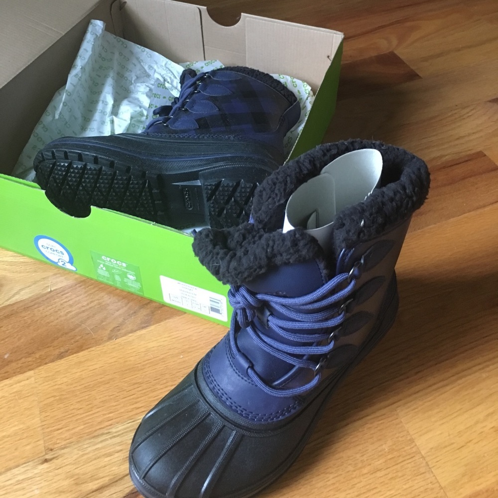 Snow boots