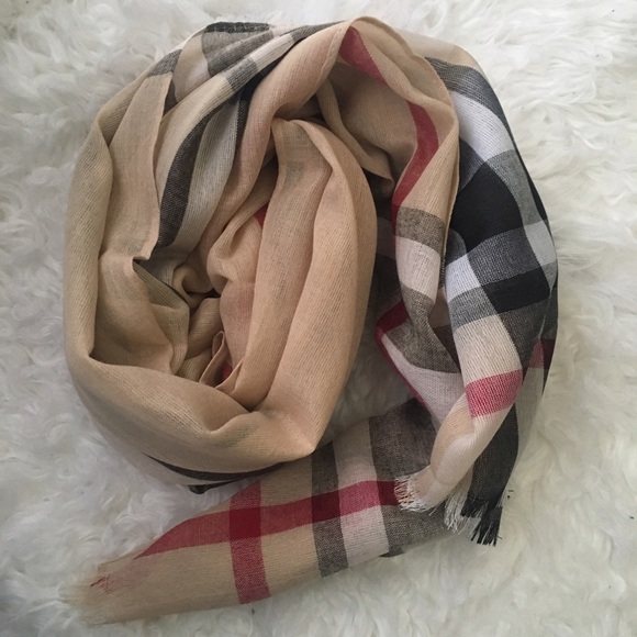 Madiaon Rowe Accessories - Lightweight Plaid Scarf