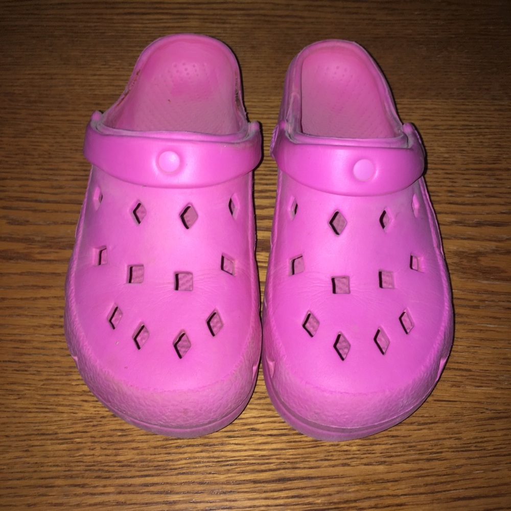 Pink SOHO brand crocs