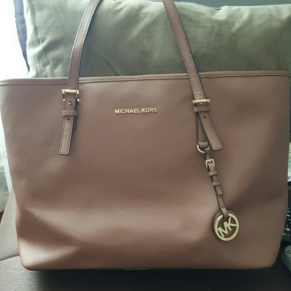 Michael kors purse