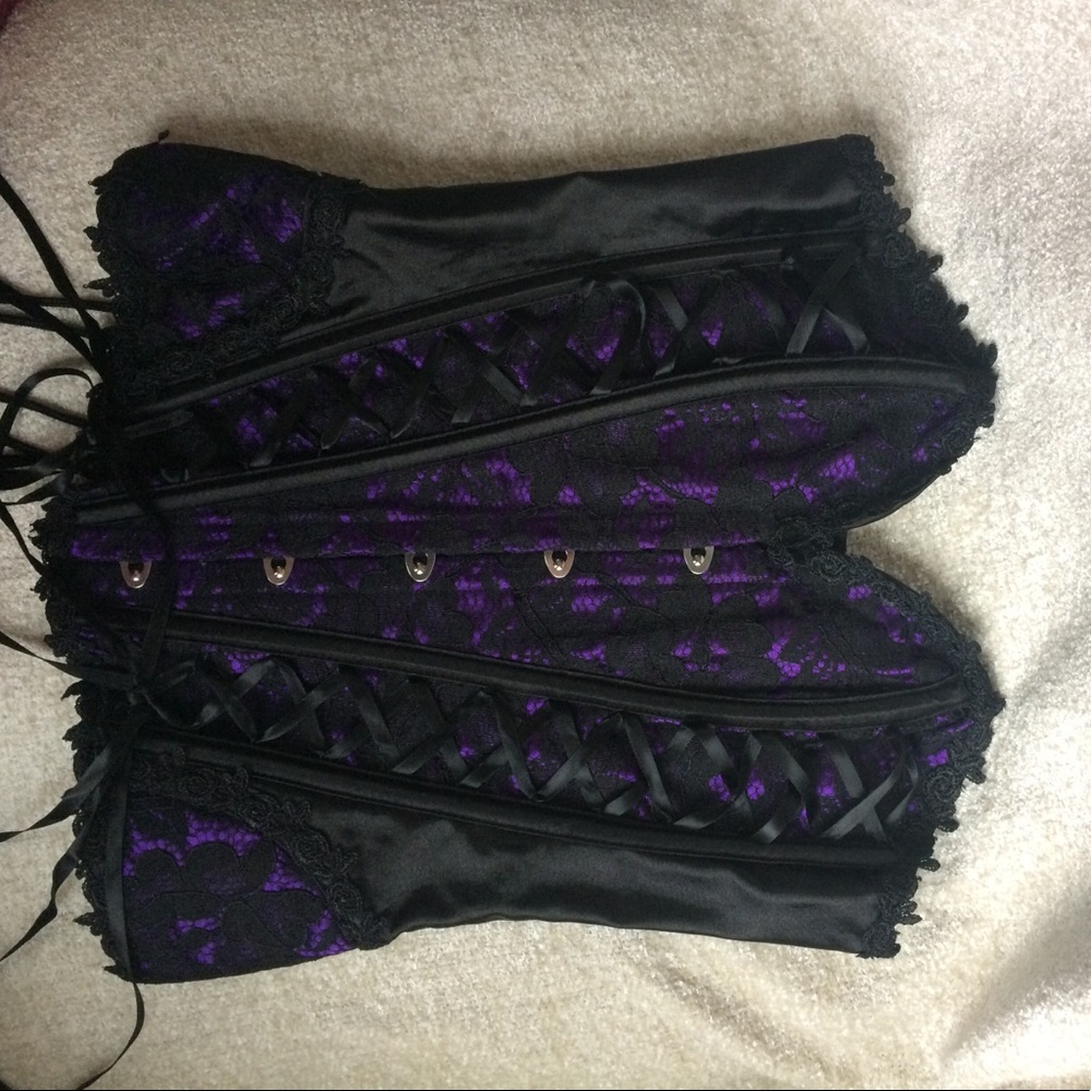 I am not in need of a fancy corset...