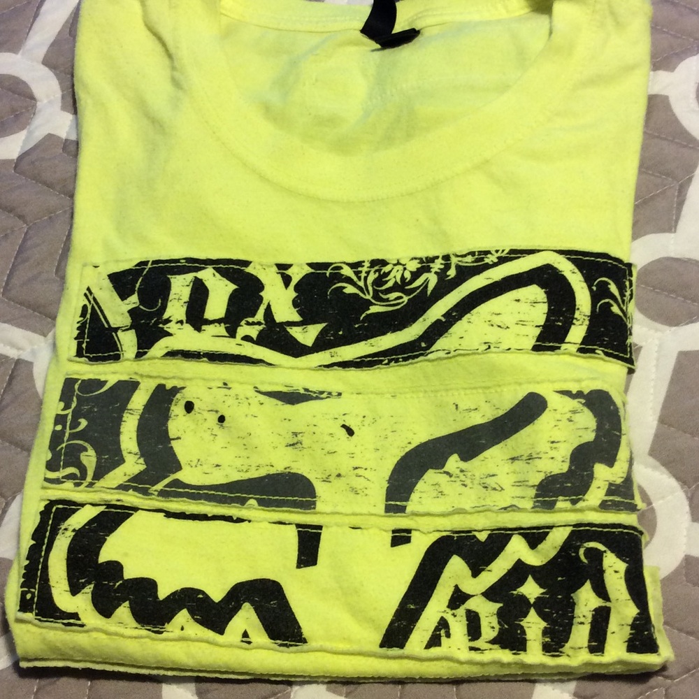 Fox T-Shirt GUC Sold