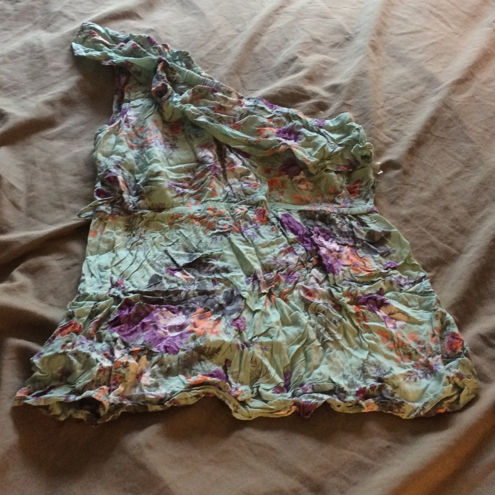 Cute one shoulder floral top