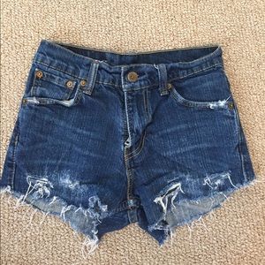 levi's distressed denim shorts