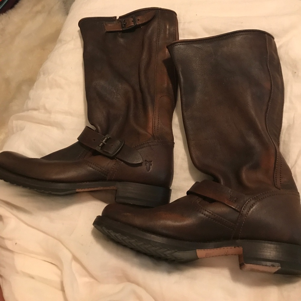 Brand new Frye boots!!