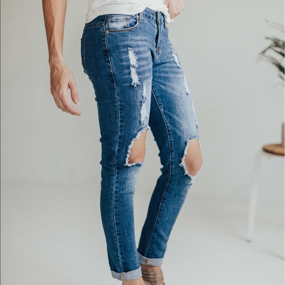Denim - Distressed denim Medium Wash