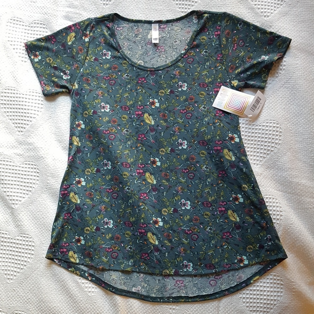 NWT LuLaRoe Small Floral Classic T