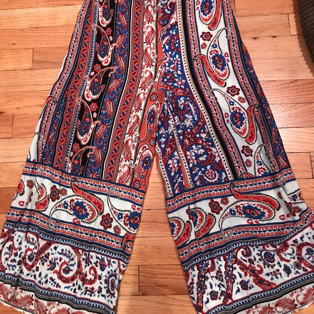 Genie pants/ Capri length