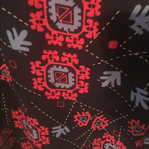 •NWT•L•BRIGHT & FUN SLINKY PERFECT TEE•NWT• - Picture 3 of 14