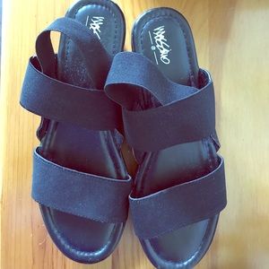 Mossimo slip on platform wedges