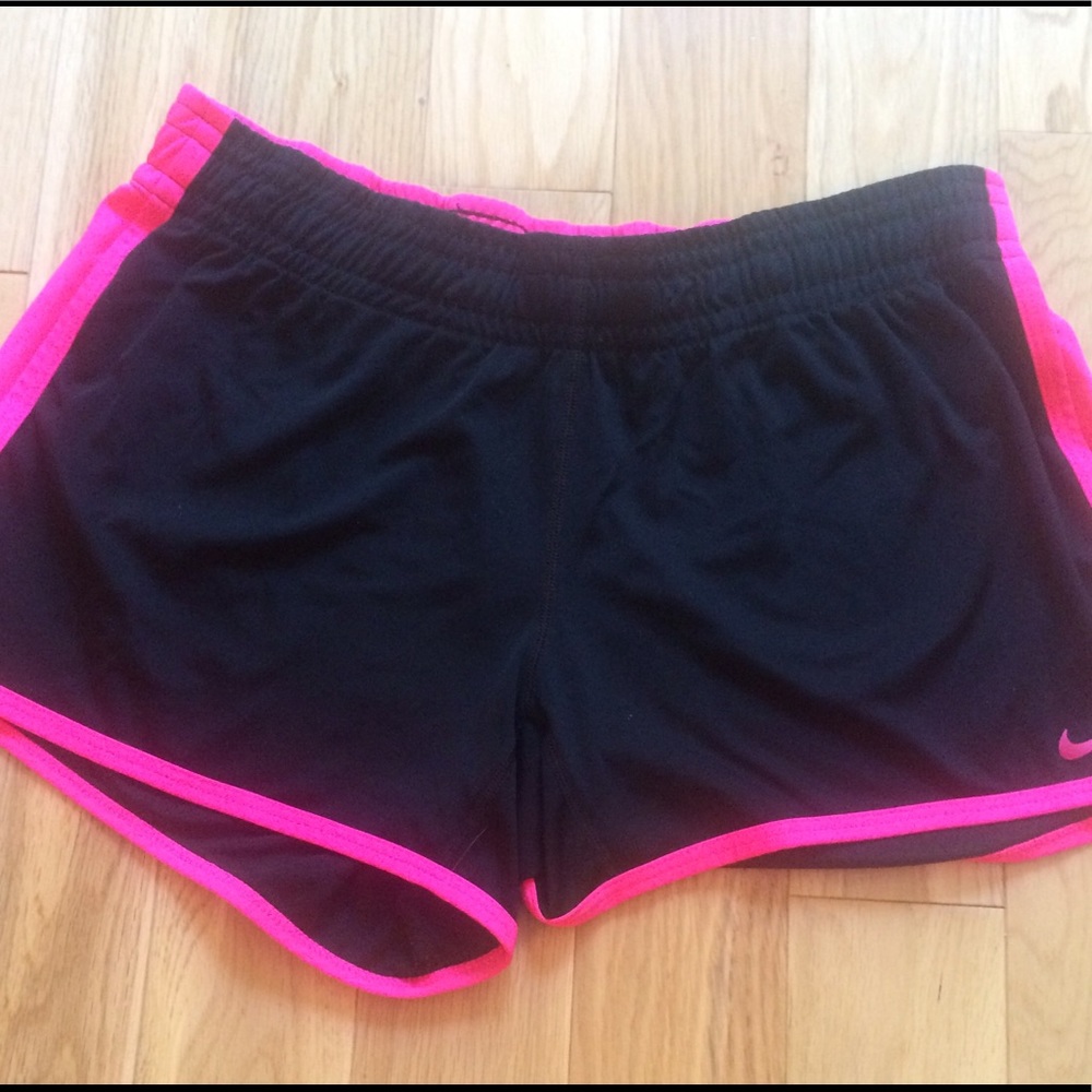 Nike Women's Dri-Fit Workout short, size small
