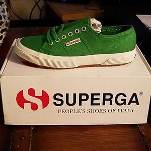 Green Superga Sneakers Women's size 9.5