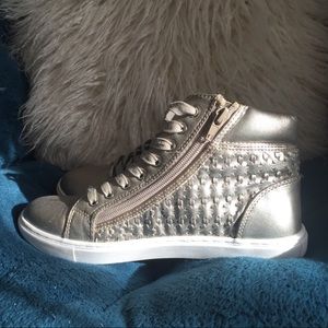 Steve Madden high tops