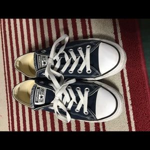 Women's size 8 Navy Converse worn once!!