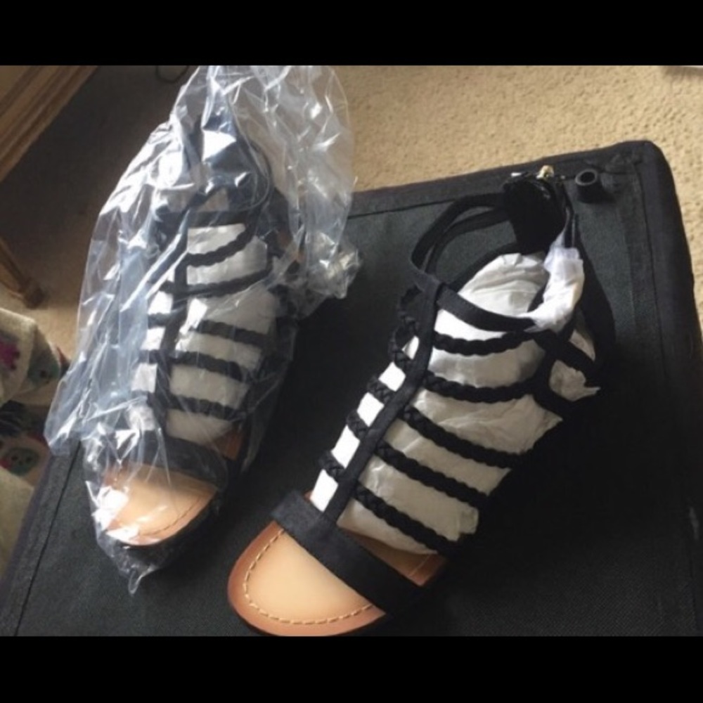 BRAND NEW unworn cute black shoes