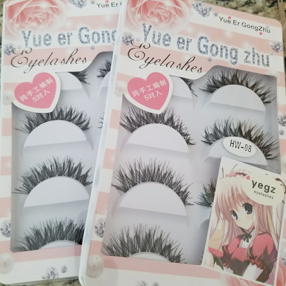 GET BIG ANIME EYES w these strip lashes!!!
