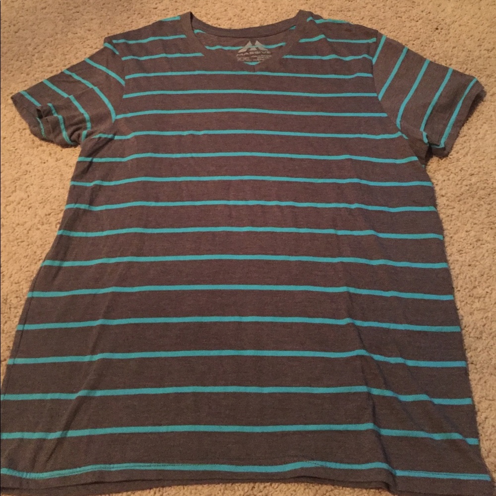 Men's vneck tee - never worn