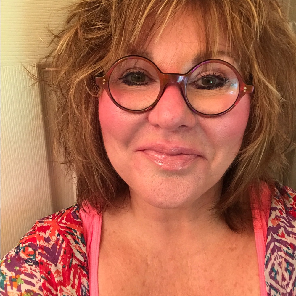 Meet your Posher, Sandy