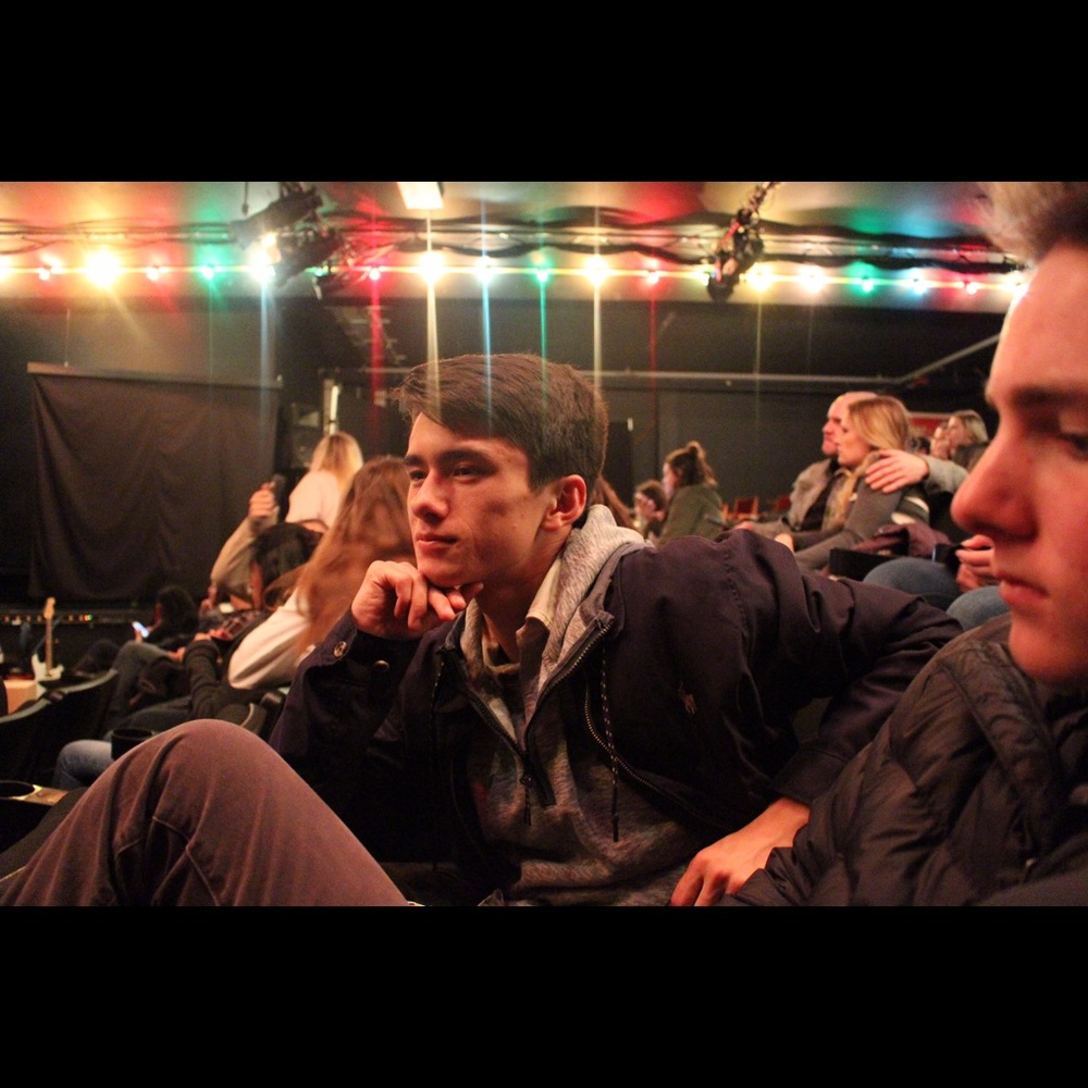 Meet your Posher, Max