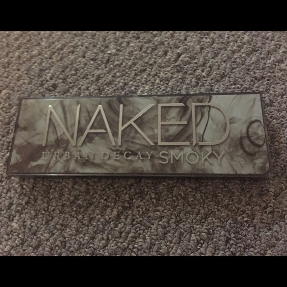 Urban Decay Naked Smokey Palette