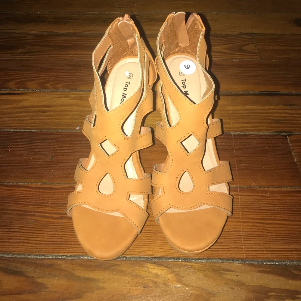 Orange/Beige Wedges!