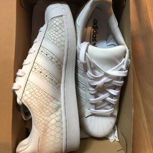 Women's superstar adidas