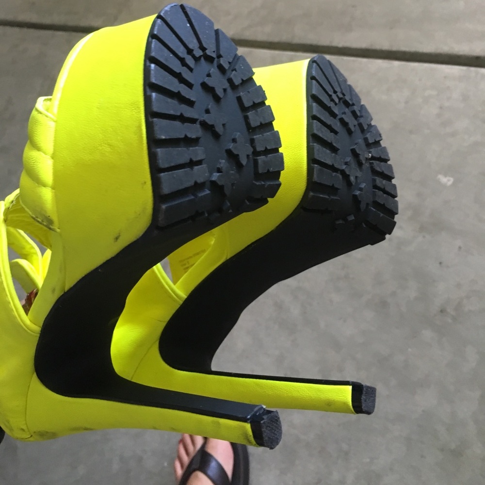 Steve Madden Platform High Heel Neon - Picture 3 of 3