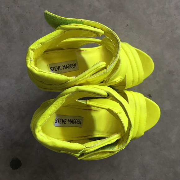 Steve Madden Platform High Heel Neon - Picture 2 of 3