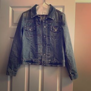Classic/Iconic Gap jean jacket