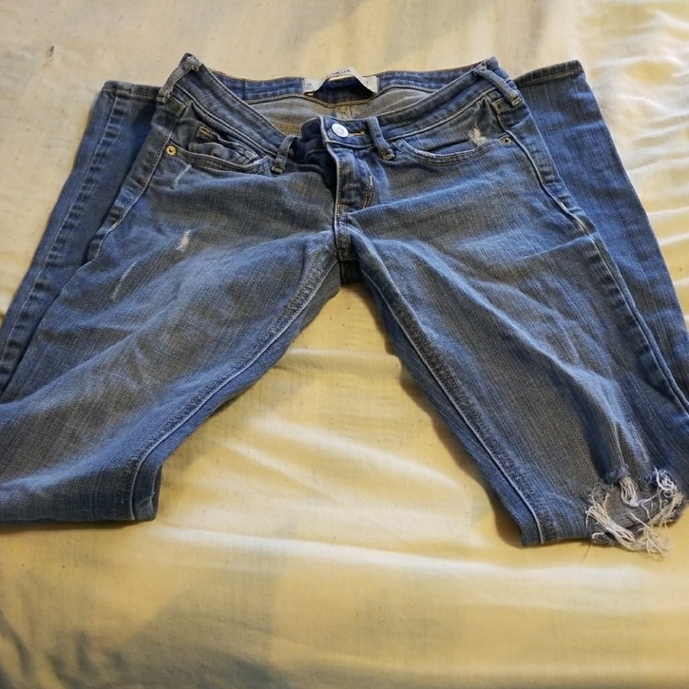 HOLLISTER JEANS