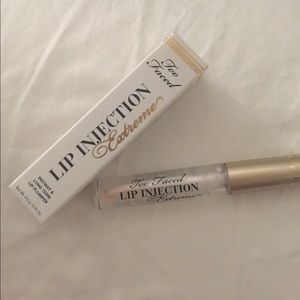 Too Faced Extreme Lip Injection