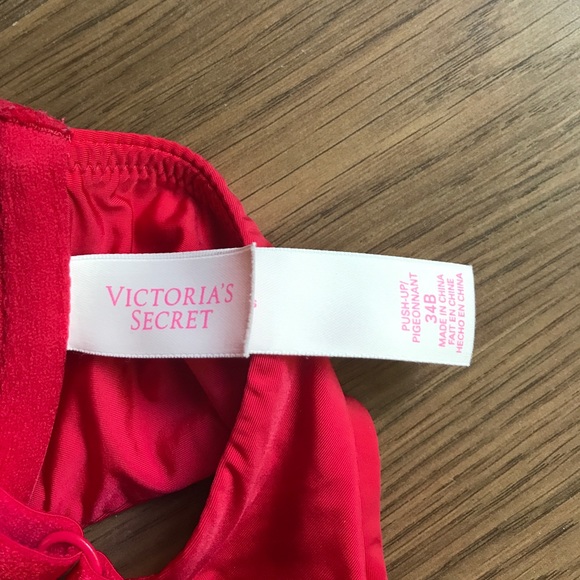 Victoria's Secret Push-Up Front Clasp Bra NWOT - Picture 6 of 6