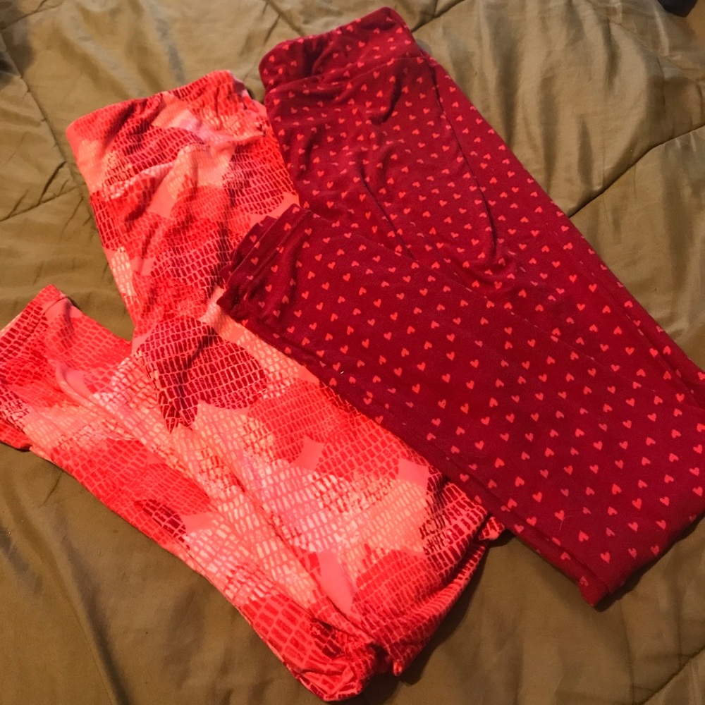 2 Valentine Lularoe leggings one size new