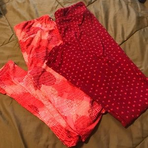 2 Valentine Lularoe leggings one size new