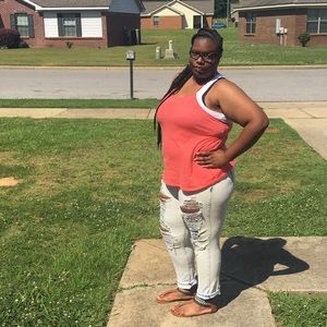 Meet your Posher, Ada