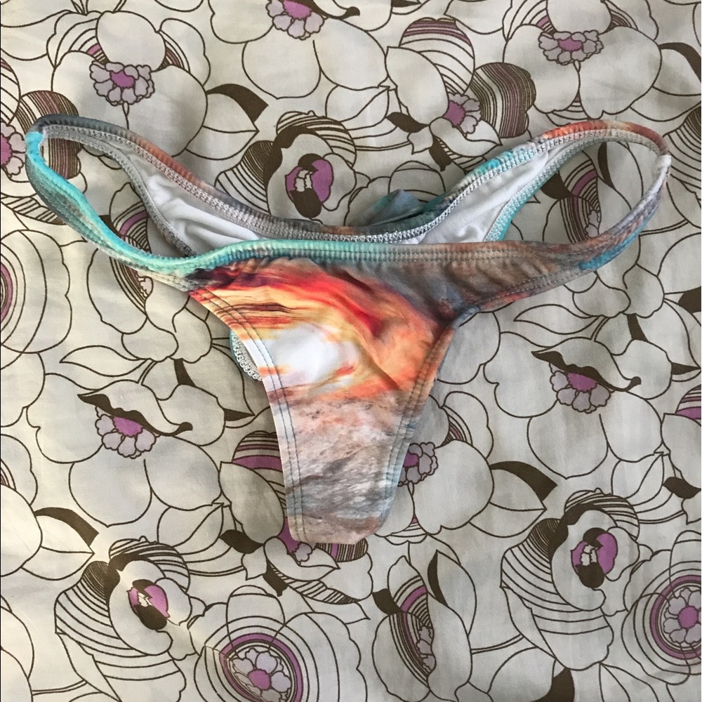 Bikini bottoms