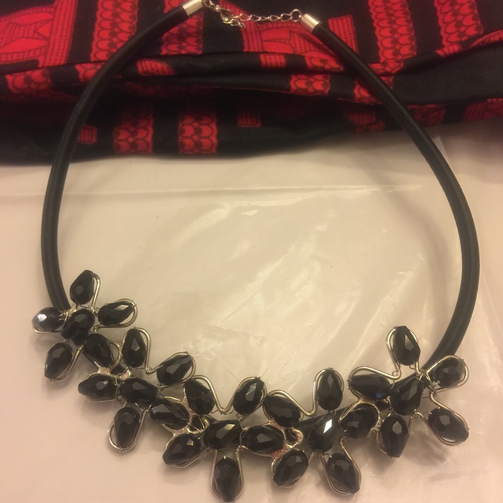 Adorable black Stone fashion Necklace