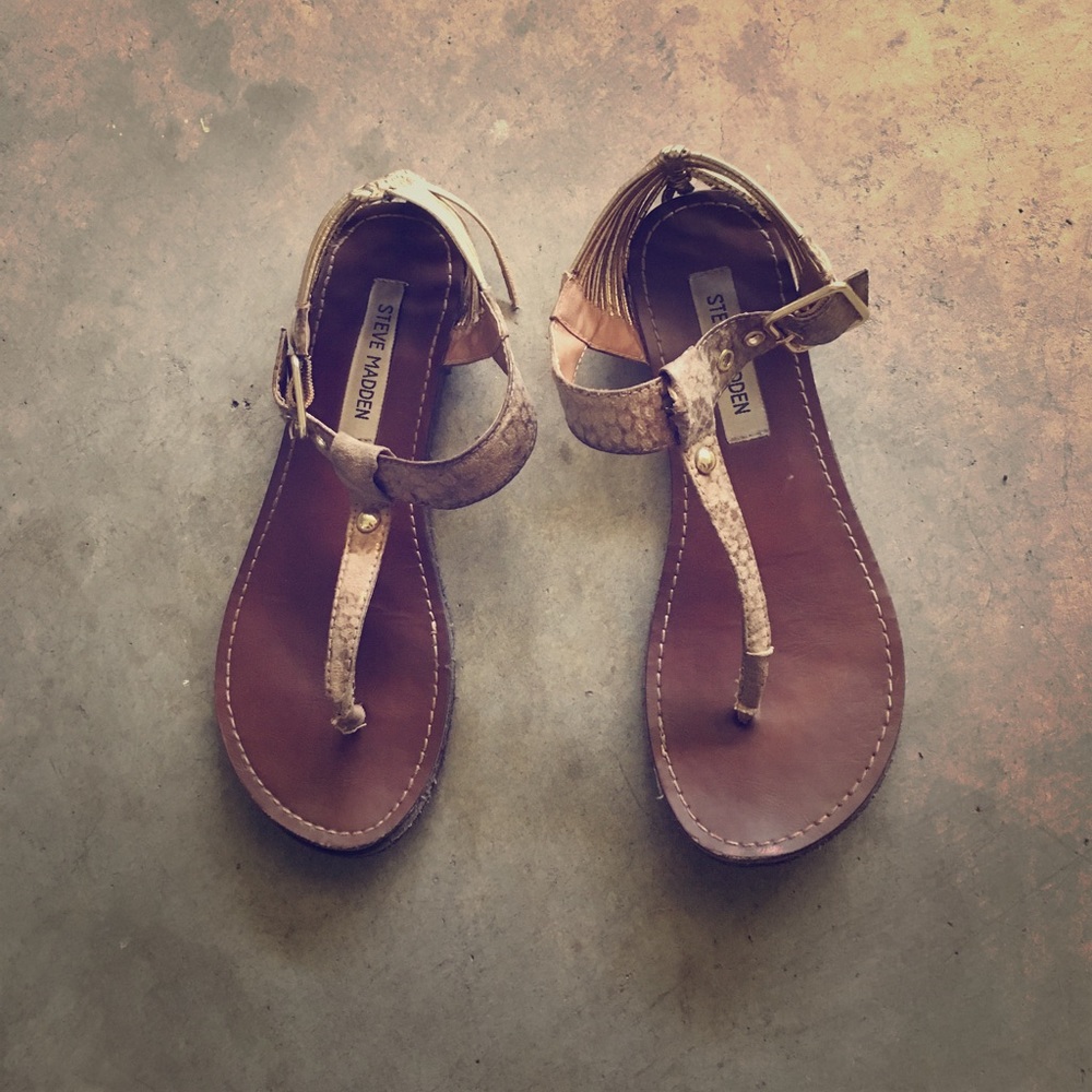 Steve Madden sandals gold