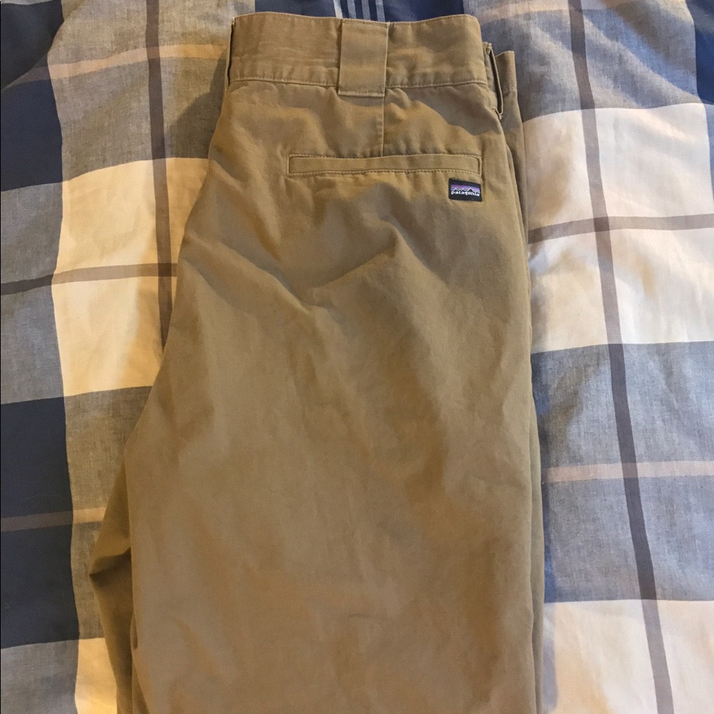 Patagonia Khaki Pants size 32