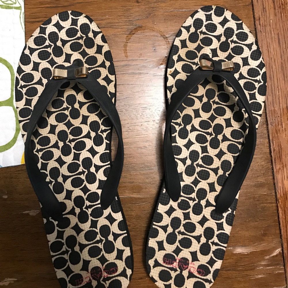 Coach flip flops