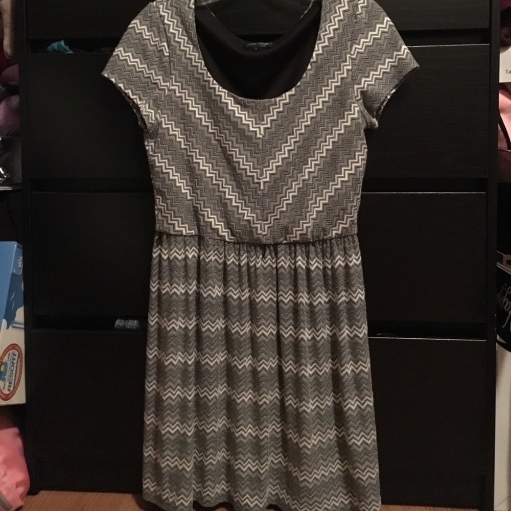 Gray black and white pattern dress