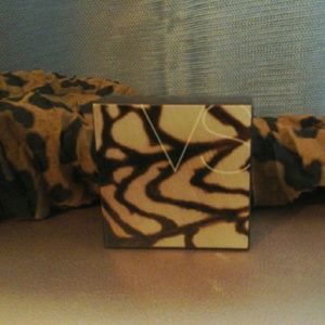 Victorias Secret Bronzing Powder in Ipanema