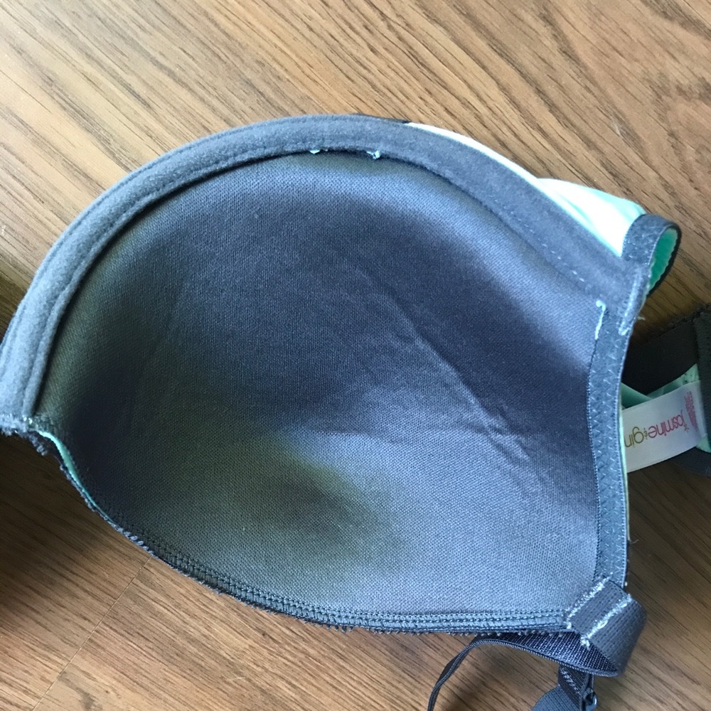 NWOT Lace Bra - Picture 3 of 4